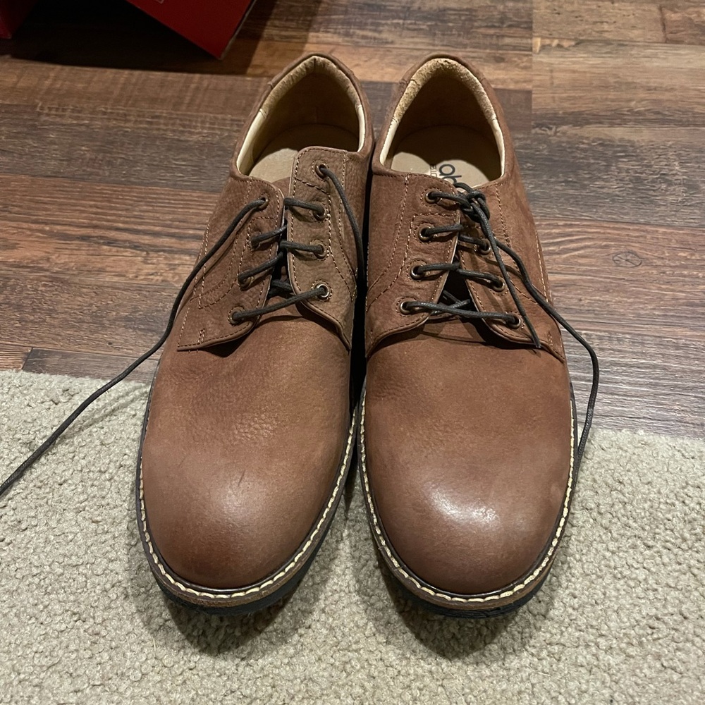 New in box men’s dress shoe size 11.5